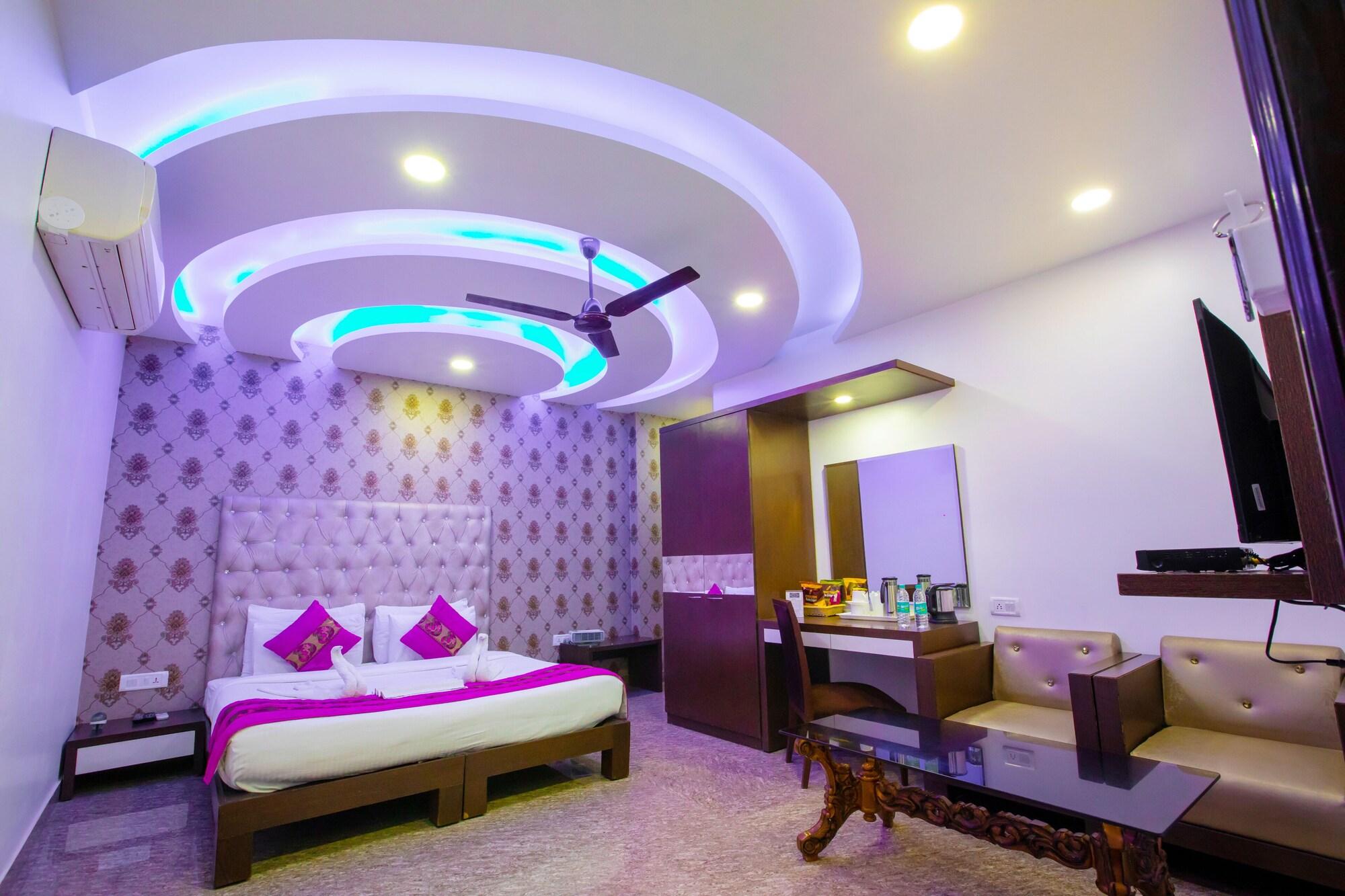 Surya International Hotel Delhi  Exterior photo