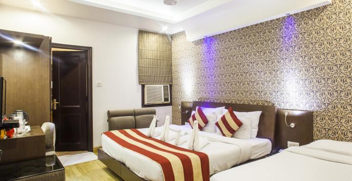 Surya International Hotel Delhi  Exterior photo